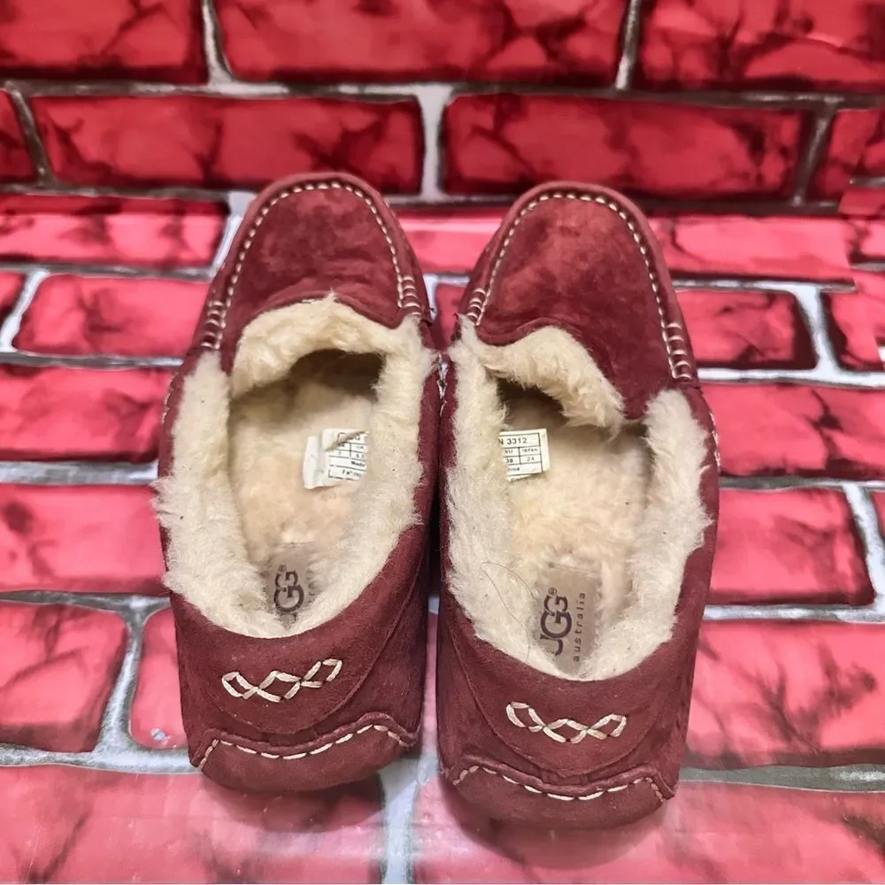UGG Australia Ansley 3312 Red Burgundy shoes 7